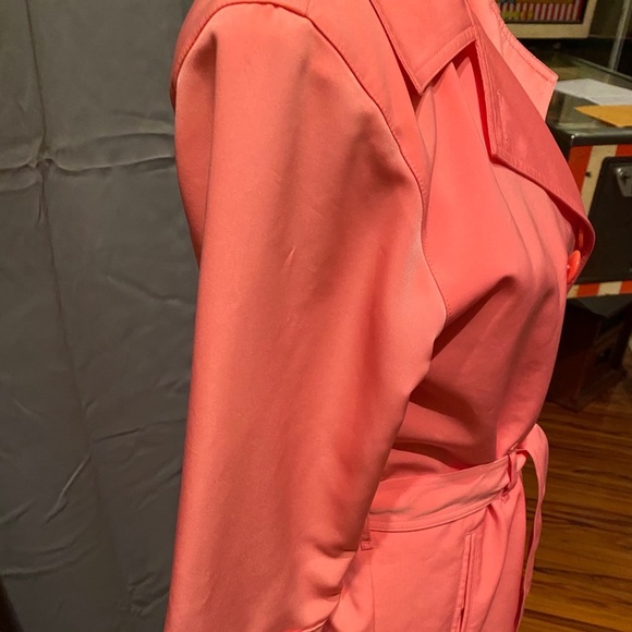 Coral trench coat by 1 Madison. - Picture 5 of 8
